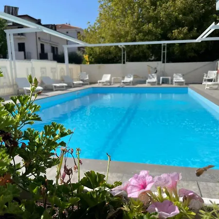 Hotell Apis Rimini
