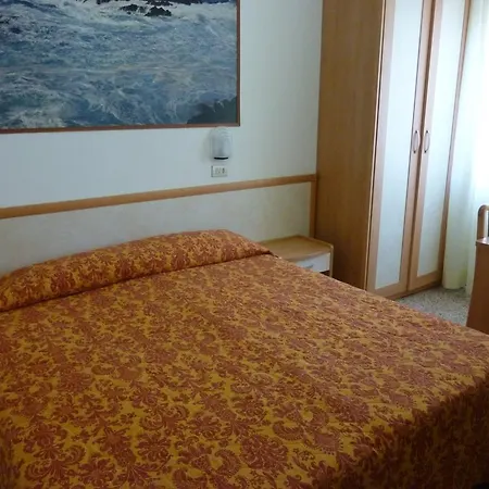 Hotell Apis Rimini