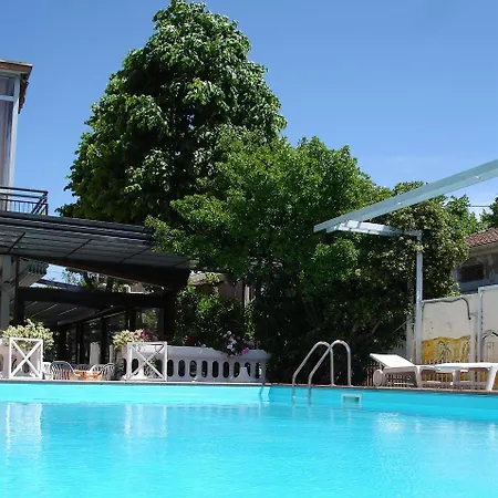 Apis Szálloda Rimini